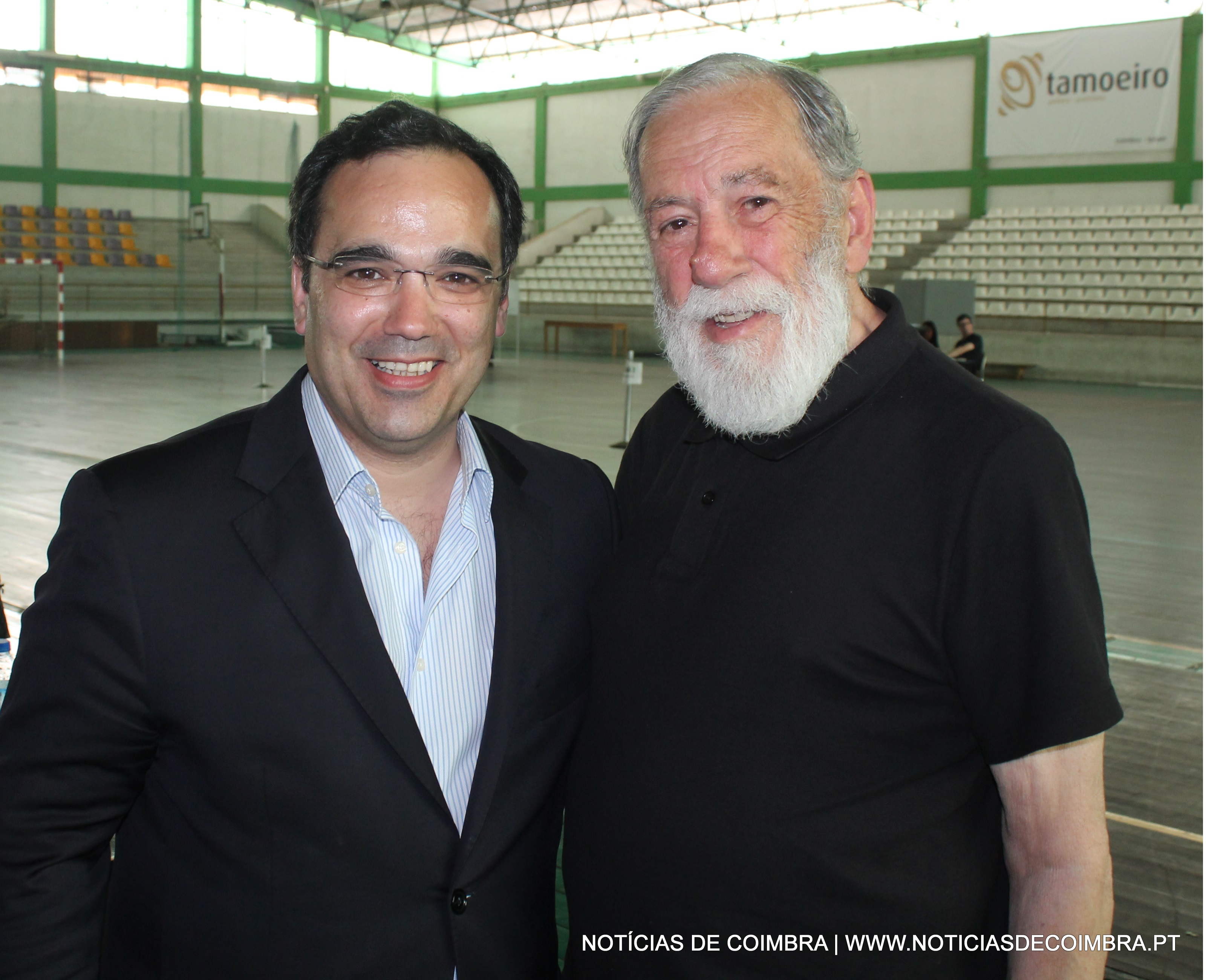 Paulo Almeida, novo Presidente da Direcção da AAC/OAF, com Jorge Condorcet Mamede, o sócio mais antigo da Briosa. 