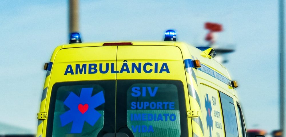 Menino de 13 anos entra em paragem cardiorrespiratória e é