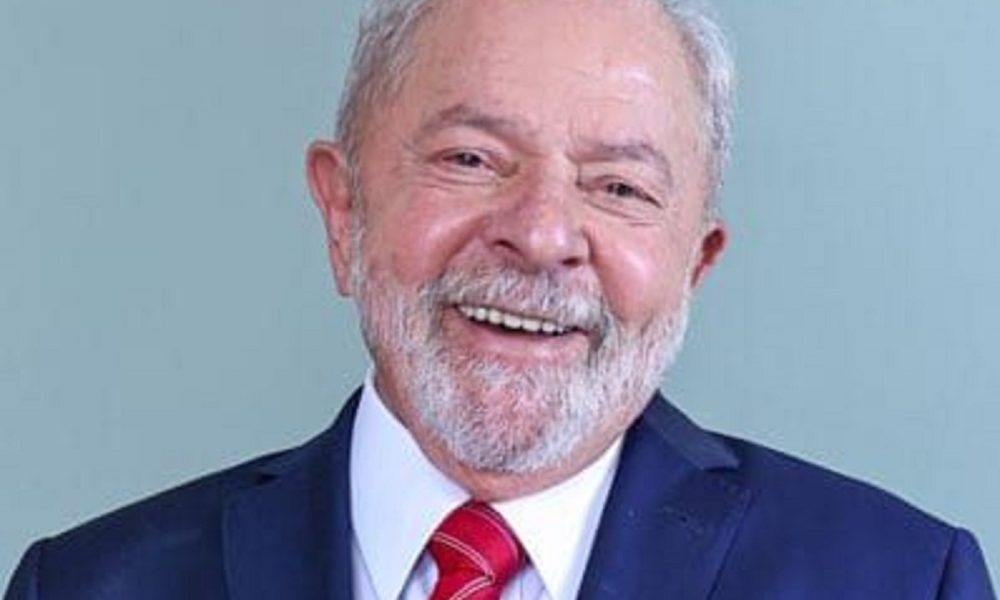 Lula Da Silva Quebra Protocolo Na Hora De Ser Empossado Como Presidente