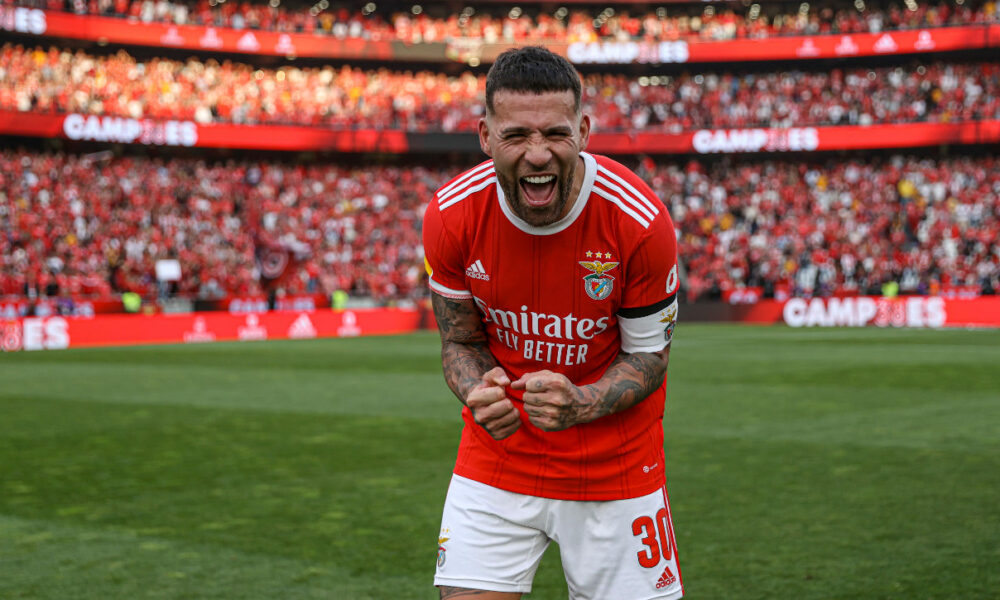 Defesa Argentino Nicol S Otamendi Renova O Benfica At