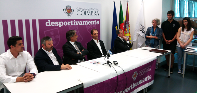 Na Conferência de Imprensa estiveram presentes: Vereador do Desporto da Câmara Municipal de Coimbra – Dr. Carlos Cidade, o Presidente da Federação Portuguesa de Judo – Dr. Jorge Fernandes, o Diretor do Alto Rendimentos e das Seleções Nacionais – Prof. Luís Monteiro, o Membro da Comissão de Arbitragem da União Europeia de Judo – Dr. Nuno Carvalho e do Presidente da Associação Distrital de Judo de Coimbra – Dr. Ricardo Luís. Marcaram ainda presença outras entidades e os Atletas Vicente Rovira (-81 kg) e Diana Valença (-48 kg), que vão estar em competição na prova.